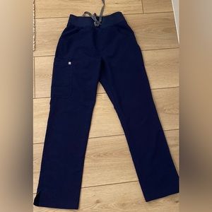 Figs Highwaist Kade Cargo Scrub pant